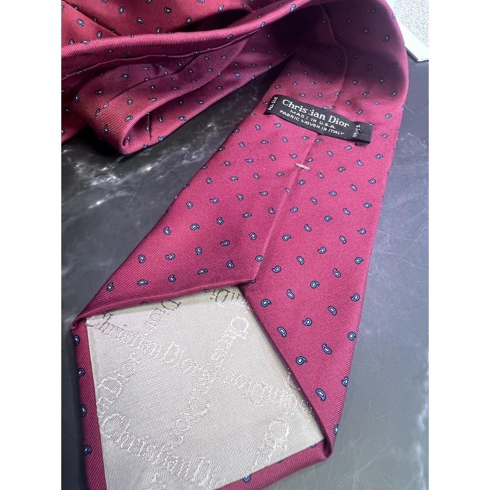 Vintage CHRISTIAN DIOR Red Geometric Silk Tie Designer Necktie Made In Italy - Picture 3 of 4